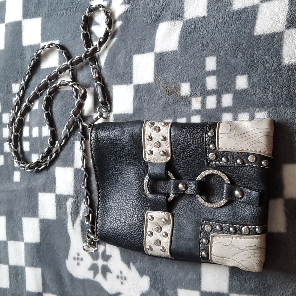 Rustic Coutures Black Western Style Small Crossbody Hands Free Purse